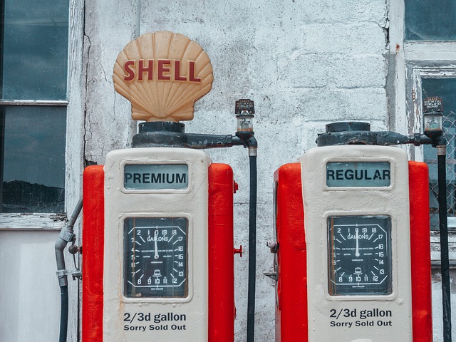 Ücretsiz indirilen Shell benzin istasyonu terk edilmiş ücretsiz resmin GIMP ücretsiz çevrimiçi resim düzenleyiciyle düzenlenmesi gerekiyor