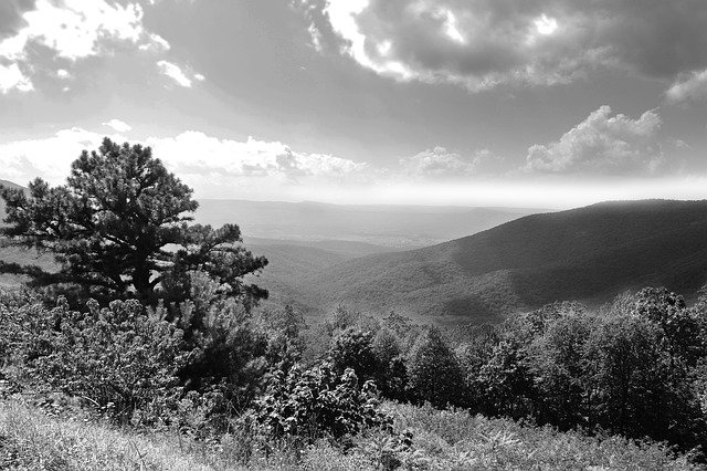 Bezpłatne pobieranie Shenandoah Valley Mountains Black - bezpłatne zdjęcie lub obraz do edycji za pomocą internetowego edytora obrazów GIMP