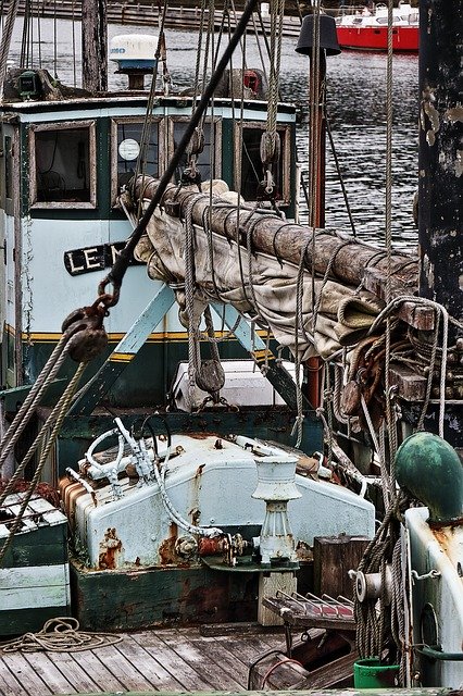 הורדה חינם Ship Cutter Fishing Boat - תמונה או תמונה בחינם לעריכה עם עורך התמונות המקוון GIMP