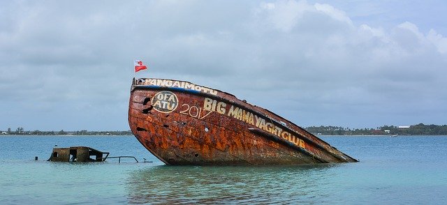 Free picture Shipwreck Ocean Sea -  to be edited by GIMP free image editor by OffiDocs