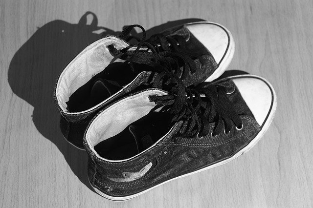 دانلود رایگان کفش های استفاده شده پارچه فرسوده - عکس یا تصویر رایگان قابل ویرایش با ویرایشگر تصویر آنلاین GIMP