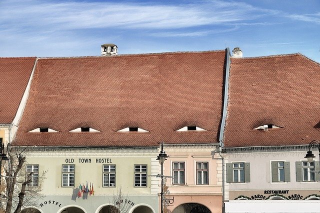 Scarica gratuitamente Sibiu Romania Eyes: foto o immagine gratuita da modificare con l'editor di immagini online GIMP