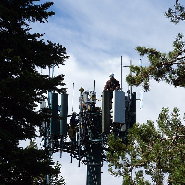 Безкоштовно завантажити Signal Mountain Cellular Tower - безкоштовне фото або зображення для редагування за допомогою онлайн-редактора зображень GIMP