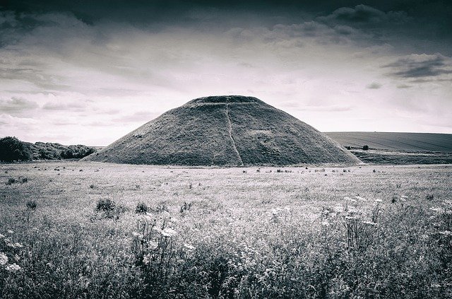 Kostenloser Download Silbury Hill Avebury Neolithic - kostenloses Foto oder Bild zur Bearbeitung mit GIMP Online-Bildbearbeitung