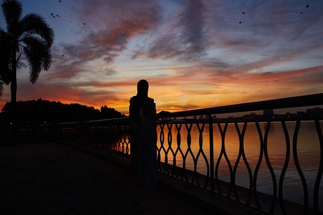 Bezpłatne pobieranie Silhouette Sky Dramatic - bezpłatne zdjęcie lub obraz do edycji za pomocą internetowego edytora obrazów GIMP