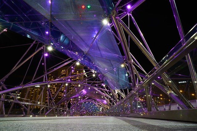 ดาวน์โหลด Singapore Skyscraper Night ฟรี - ภาพถ่ายหรือรูปภาพที่จะแก้ไขด้วยโปรแกรมแก้ไขรูปภาพออนไลน์ GIMP ฟรี