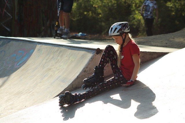 Muat turun percuma Skate Park Inline Skates Youth - foto atau gambar percuma untuk diedit dengan editor imej dalam talian GIMP