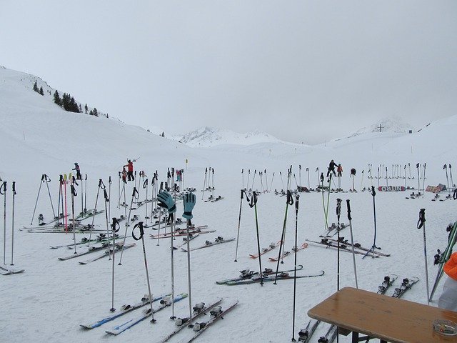 Descărcare gratuită Ski Park Together - fotografie sau imagini gratuite pentru a fi editate cu editorul de imagini online GIMP