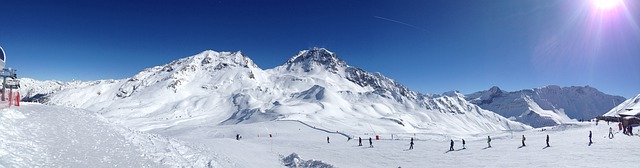הורדה חינם Ski Sun Snow - תמונה או תמונה בחינם לעריכה עם עורך התמונות המקוון GIMP