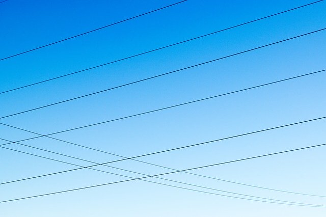 Téléchargement gratuit de Sky Electrical Wires - photo ou image gratuite à modifier avec l'éditeur d'images en ligne GIMP