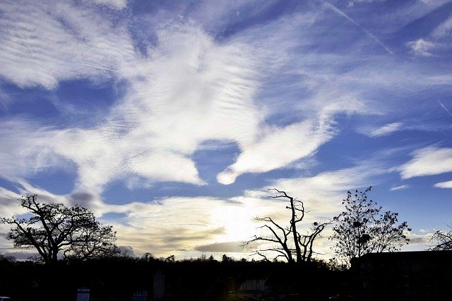 Kostenloser Download Sky Light Clouds - kostenloses kostenloses Foto oder Bild zur Bearbeitung mit GIMP Online-Bildbearbeitung