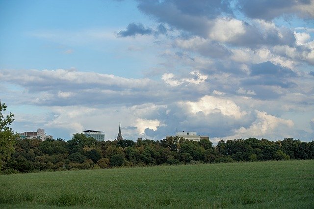 Bezpłatne pobieranie Skyline Kerkrade Landscape - bezpłatne zdjęcie lub obraz do edycji za pomocą internetowego edytora obrazów GIMP