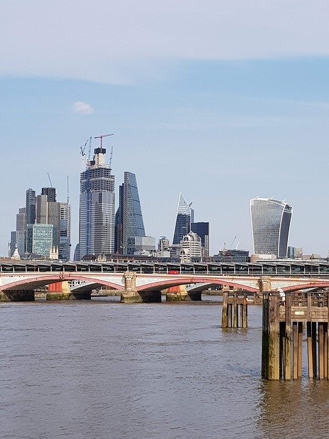 Gratis download Skyline London - gratis foto of afbeelding om te bewerken met GIMP online afbeeldingseditor