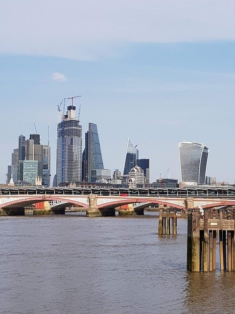 Bezpłatne pobieranie Skyline London - bezpłatne zdjęcie lub obraz do edycji za pomocą internetowego edytora obrazów GIMP