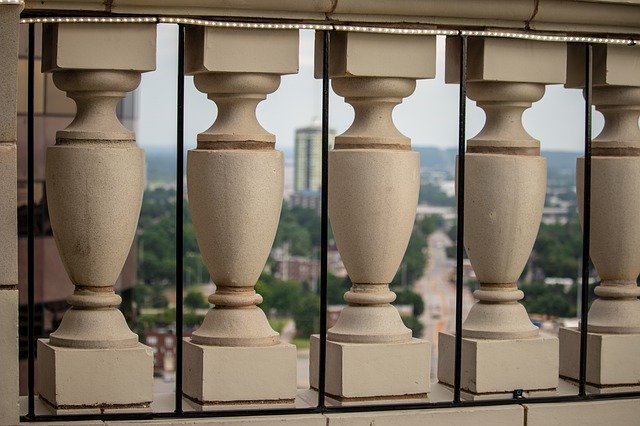 Gratis download Skyline Pillars Bar - gratis foto of afbeelding om te bewerken met GIMP online afbeeldingseditor