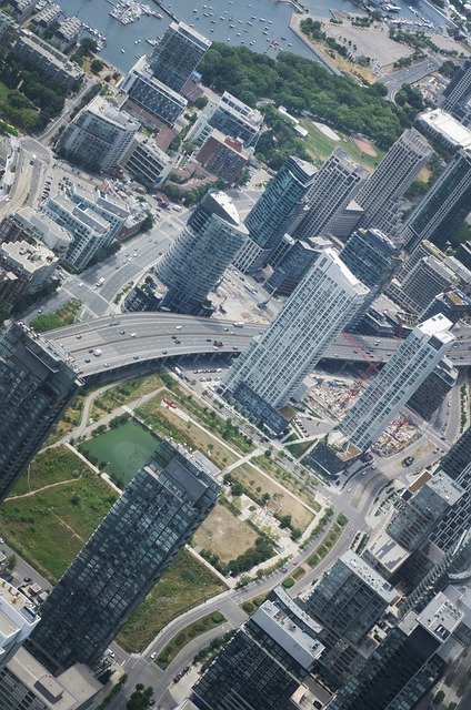 Download gratuito Skyscraper Building Aerial View - foto o immagine gratuita da modificare con l'editor di immagini online GIMP