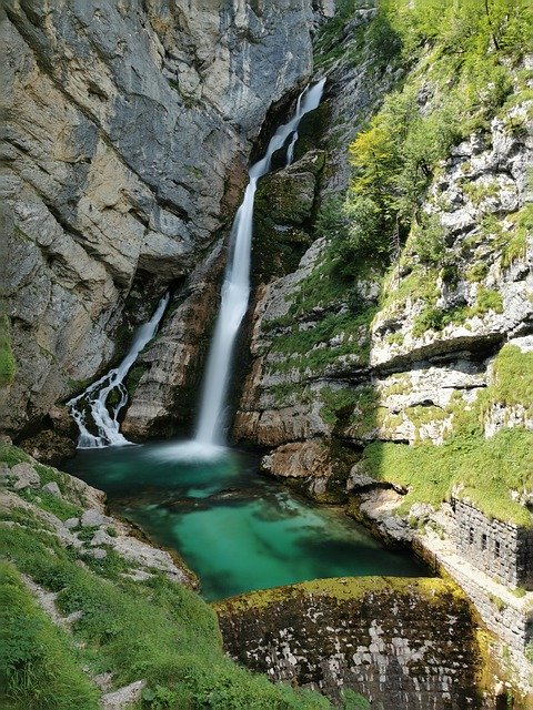 Bezpłatne pobieranie Wodospad Słowenii - bezpłatne zdjęcie lub obraz do edycji za pomocą internetowego edytora obrazów GIMP