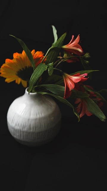 Free download small flower vase vase small free picture to be edited with GIMP free online image editor