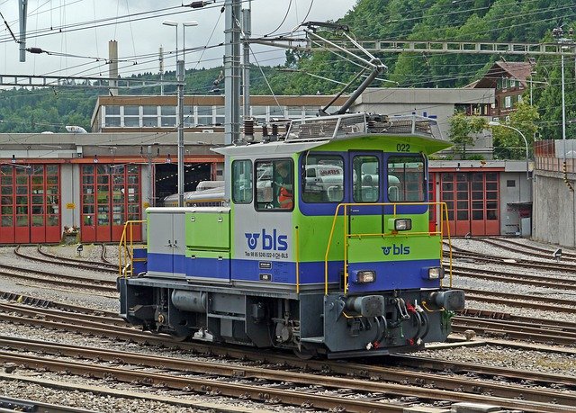 Free download small shunting engine bls depot free picture to be edited with GIMP free online image editor