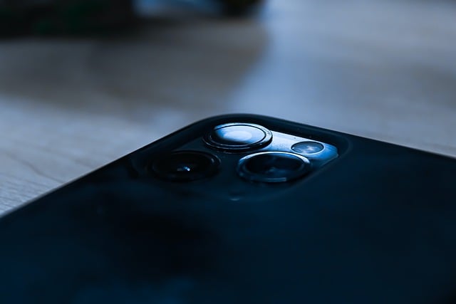 Free download smartphone camera device apple ios free picture to be edited with GIMP free online image editor