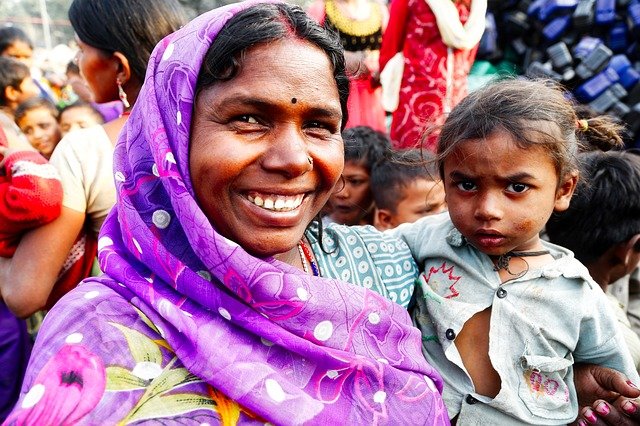 無料ダウンロード笑顔スラム街貧しいサポートインド無料画像をGIMP無料オンライン画像エディタで編集する