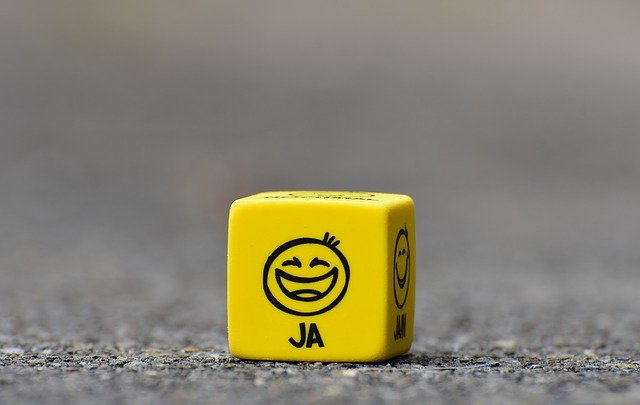 Free download smiley yes dice fun faces free picture to be edited with GIMP free online image editor