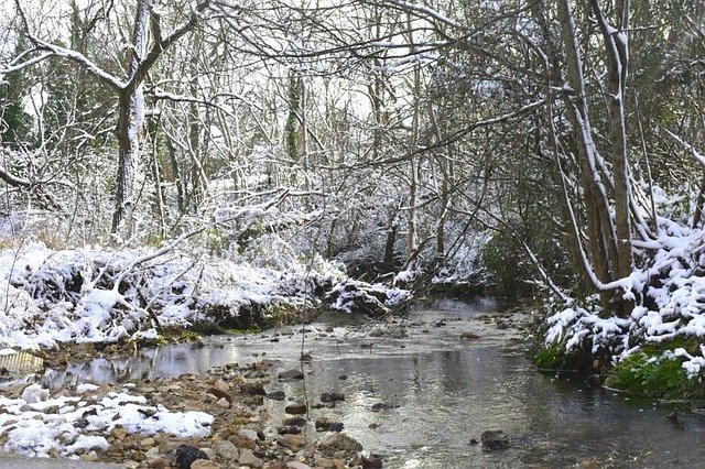 ดาวน์โหลดฟรี Snow Creek Water - ภาพถ่ายหรือรูปภาพฟรีที่จะแก้ไขด้วยโปรแกรมแก้ไขรูปภาพออนไลน์ GIMP