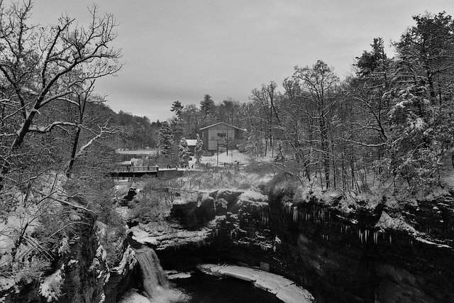 Bezpłatne pobieranie Snow Day Valley - bezpłatne zdjęcie lub obraz do edycji za pomocą internetowego edytora obrazów GIMP