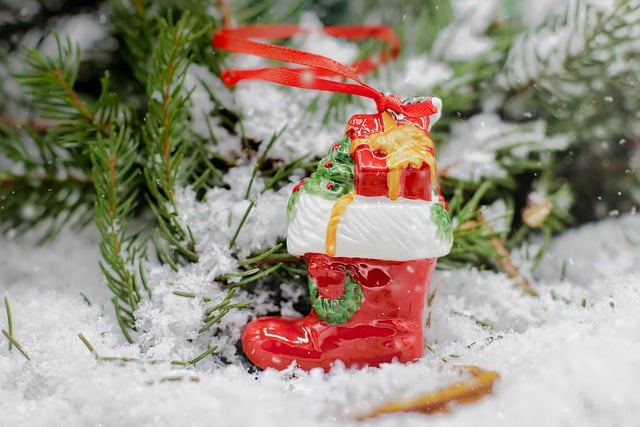 Free download snowfall decoration gift free picture to be edited with GIMP free online image editor