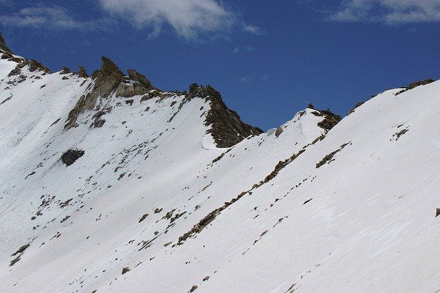 Unduh gratis Snow Mountain Kashmir - foto atau gambar gratis untuk diedit dengan editor gambar online GIMP