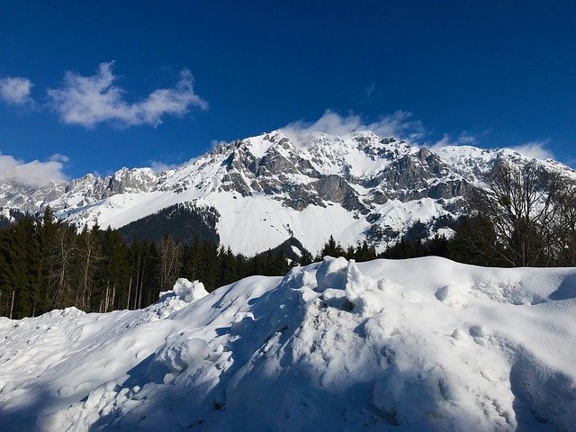 Безкоштовно завантажити Снігові зимові гори - безкоштовне фото або зображення для редагування за допомогою онлайн-редактора зображень GIMP