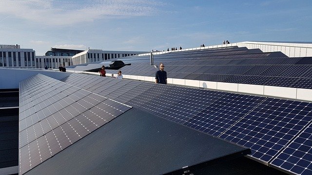 무료 다운로드 Solar Panels Sun Collector - 무료 사진 또는 GIMP 온라인 이미지 편집기로 편집할 수 있는 사진