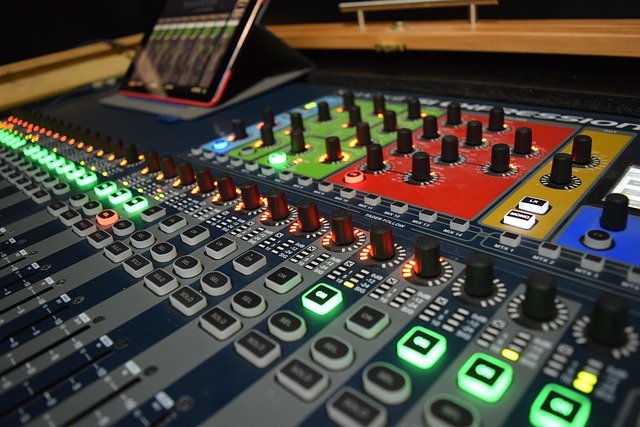 Free download Sound Soundcraft Console Live -  free free photo or picture to be edited with GIMP online image editor