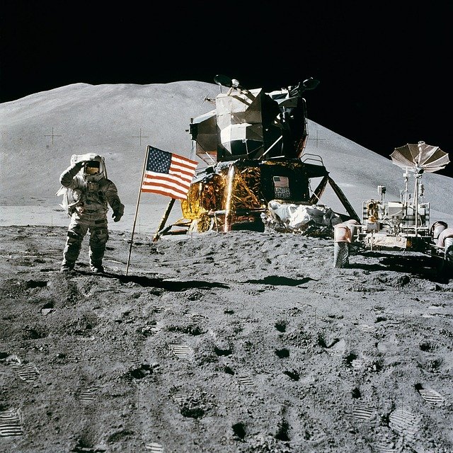 Free download space station moon landing apollo 15 free picture to be edited with GIMP free online image editor