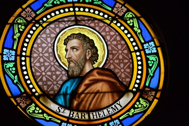 Libreng pag-download ng Stained Glass Apostle Jesus - libreng larawan o larawan na ie-edit gamit ang GIMP online image editor