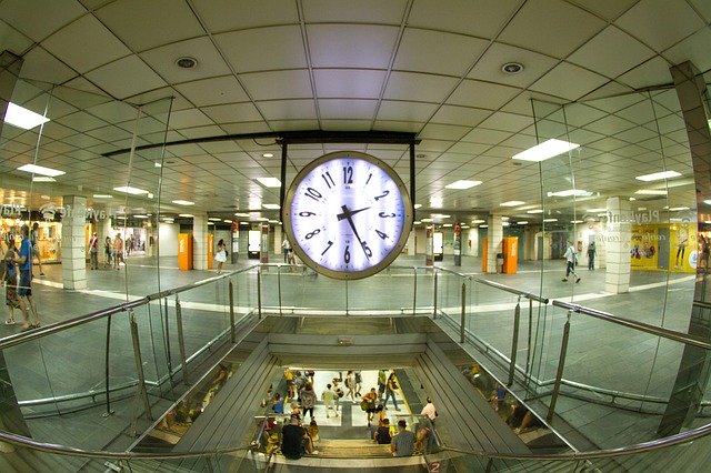 הורדה חינם Station Train Plaza - תמונה או תמונה בחינם לעריכה עם עורך התמונות המקוון GIMP