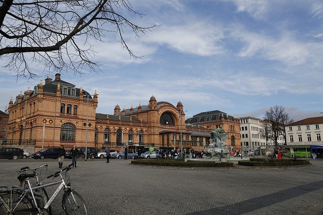 Téléchargement gratuit de Station White Cloud Scenery - photo ou image gratuite à modifier avec l'éditeur d'images en ligne GIMP