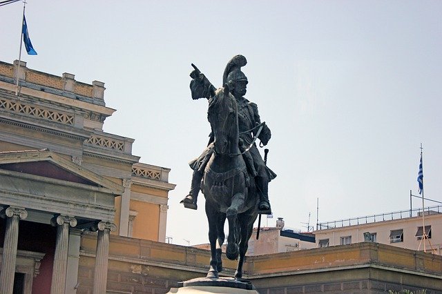 Kostenloser Download Statue Greece Soldier - kostenloses kostenloses Foto oder Bild zur Bearbeitung mit GIMP Online-Bildbearbeitung