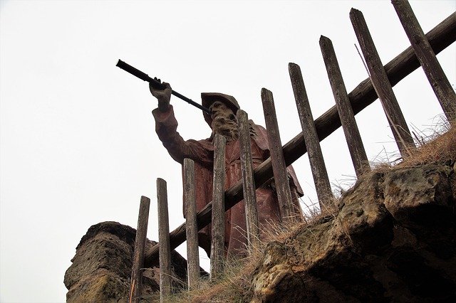 ດາວ​ໂຫຼດ​ຟຣີ Statue Hermit Telescope - ຮູບ​ພາບ​ຟຣີ​ຫຼື​ຮູບ​ພາບ​ທີ່​ຈະ​ໄດ້​ຮັບ​ການ​ແກ້​ໄຂ​ກັບ GIMP ອອນ​ໄລ​ນ​໌​ບັນ​ນາ​ທິ​ການ​ຮູບ​ພາບ​