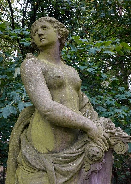 Descarga gratuita Statue Woman Green - foto o imagen gratuita para editar con el editor de imágenes en línea GIMP
