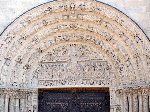 Téléchargement gratuit Tympan de la Basilique Saint-Denis - photo ou image gratuite à modifier avec l'éditeur d'images en ligne GIMP