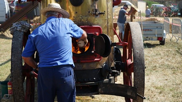 Free download Steam Agricultural Threshing -  free photo or picture to be edited with GIMP online image editor