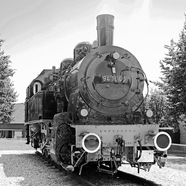 GIMP無料オンライン画像エディタで編集する無料ダウンロード蒸気機関車モノクロ無料画像