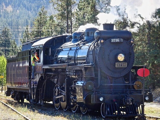 Muat turun percuma Kereta Api Steam Train - foto atau gambar percuma untuk diedit dengan editor imej dalam talian GIMP