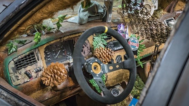 Bezpłatne pobieranie Steering Wheel Cockpit Auto - bezpłatne zdjęcie lub obraz do edycji za pomocą internetowego edytora obrazów GIMP