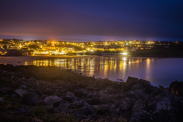 Téléchargement gratuit de l'image gratuite de St Ives Ocean Ebb Night The City à modifier avec l'éditeur d'images en ligne gratuit GIMP