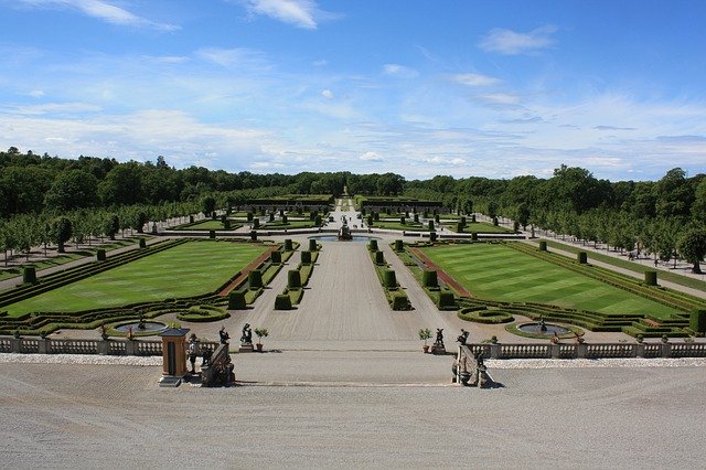 Free picture Stockholm Royal Palace Garden -  to be edited by GIMP free image editor by OffiDocs