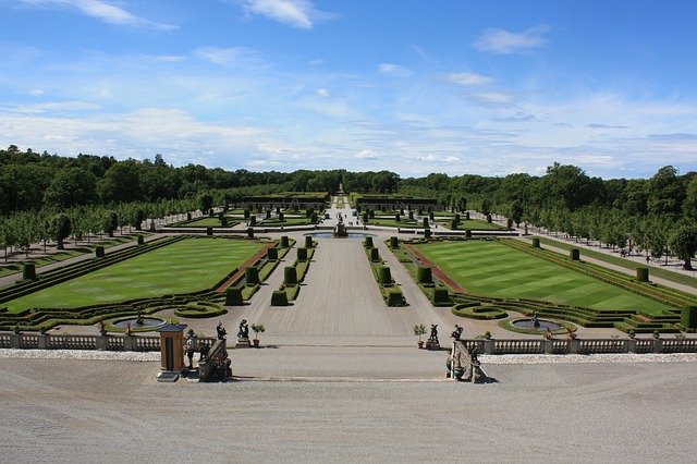 Download grátis de Stockholm Royal Palace Garden - foto ou imagem grátis para ser editada com o editor de imagens online GIMP