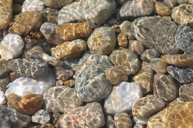 Descarga gratuita Stones Baikal Lake: foto o imagen gratuita para editar con el editor de imágenes en línea GIMP