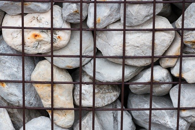 Descărcare gratuită Stones Basket Hedge - fotografie sau imagini gratuite pentru a fi editate cu editorul de imagini online GIMP